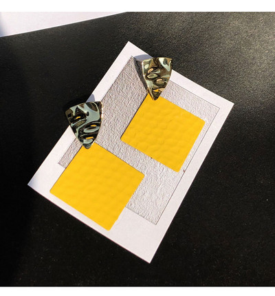 Νέα μοντέλα γυναικεία σκουλαρίκια σε κίτρινο χρώμα