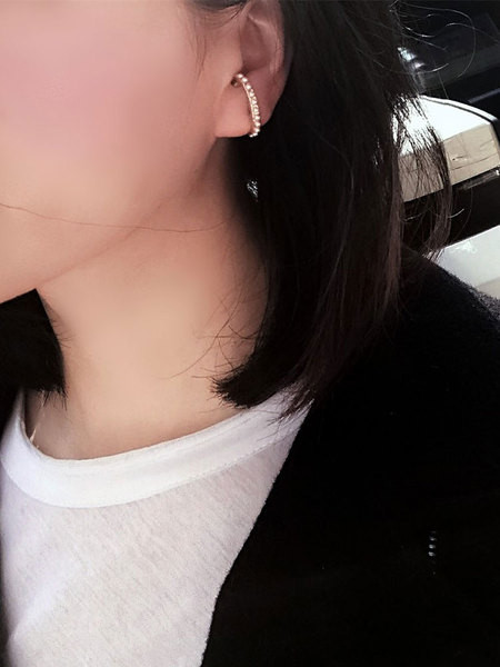 Hétköznapi női gyöngyös fülbevaló új modellje