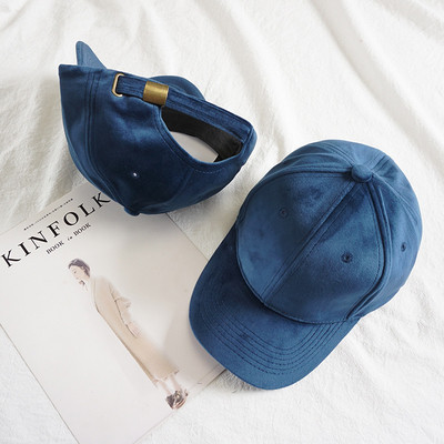 Γυναικείο μοντέλο βελούδινο καπέλο σε διάφορα χρώματα