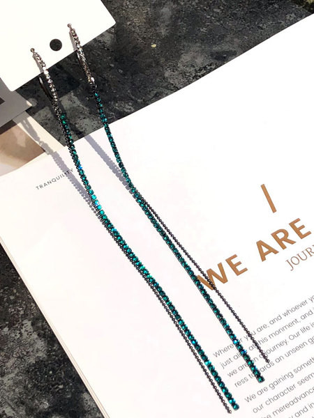 Stílusos női hosszú fülbevaló kék színben