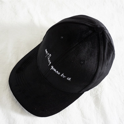 Καθημερινό γυναικείο καπέλο με επιγραφή σε διάφορα χρώματα