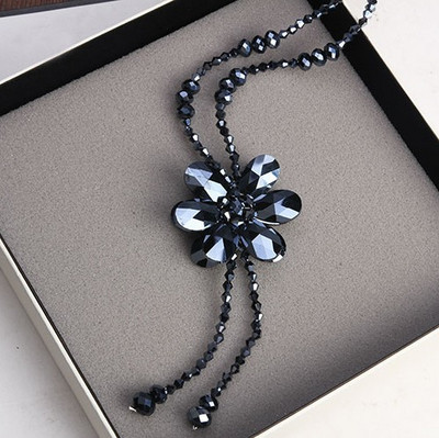 Hosszú női nyaklánc 3D elemmel több színben