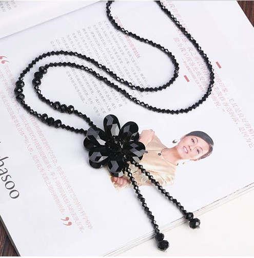 Hosszú női nyaklánc 3D elemmel több színben