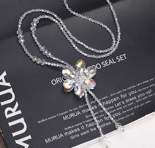 Hosszú női nyaklánc 3D elemmel több színben