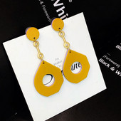 Cercei lungi eleganti de dama in galben