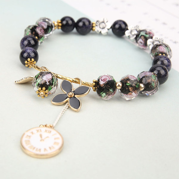 Μοντέρνο γυναικείο βραχιόλι σε τέσσερα χρώματα