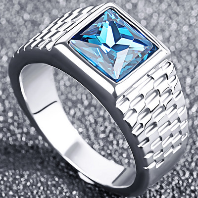 Модерен мъжки пръстен в сребрист цвят с камък
