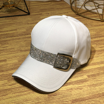 Modern női sapka napellenzővel és kövekkel több színben