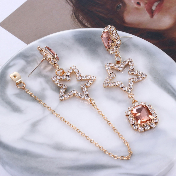 Modern női fülbevaló kövekkel, rózsaszínben