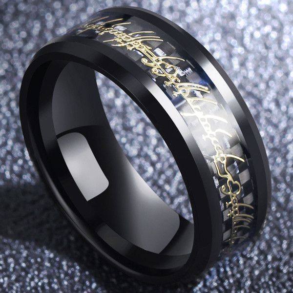 Μοντέρνο ανδρικό δαχτυλίδι σε μαύρο χρώμα με επιγραφή