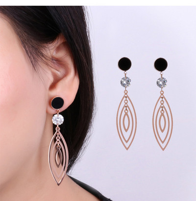 Stílusos hosszú női fülbevaló kövekkel fekete és ezüst színben