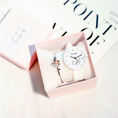 Modern női karóra több színben karkötővel kiegészítve