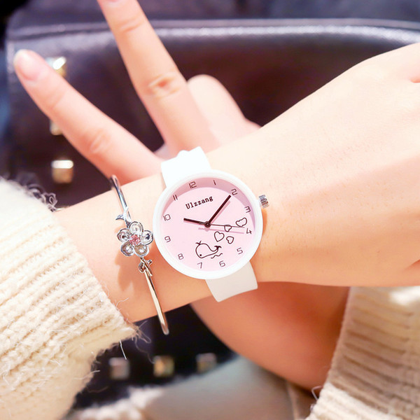 Modern női karóra több színben karkötővel kiegészítve