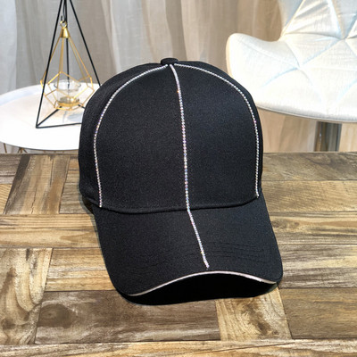 Καθημερινό γυναικείο  καπέλο με γείσο σε διάφορα χρώματα