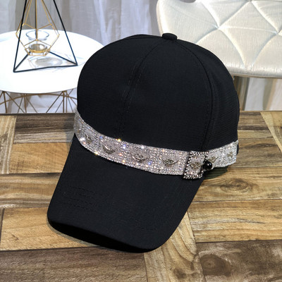 Μοντέρνο γυναικείο καπέλο με διακόσμηση σε διάφορα χρώματα