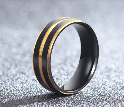 Μοντέρνο ανδρικό δαχτυλίδι  σε μαύρο χρώμα με χρωματιστές ταινίες
