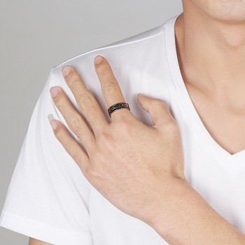 Модерен мъжки пръстен в златист цвят