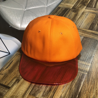 Nou model de pălărie cu vizor transparent potrivit pentru bărbați și femei