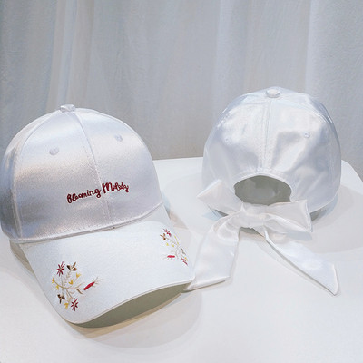 Μοντέρνο γυναικείο καπέλο με κεντήματα και κορδέλα σε διάφορα χρώματα