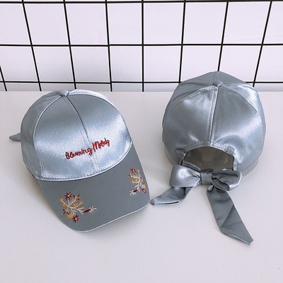 Μοντέρνο γυναικείο καπέλο με κεντήματα και κορδέλα σε διάφορα χρώματα