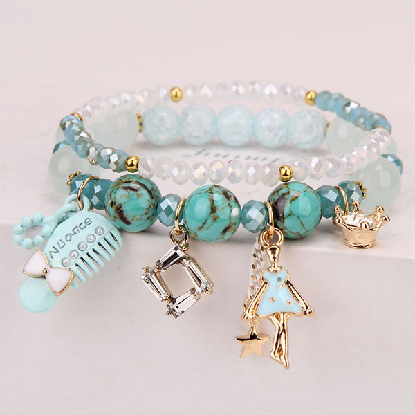 Modern női karkötő medállal három színben