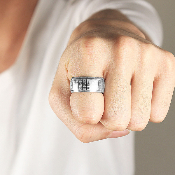 Μοντέρνο ανδρικό δαχτυλίδι  σε δύο χρώματα