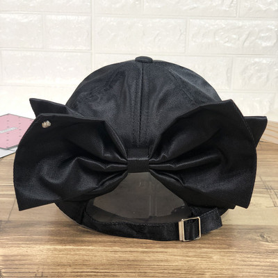 HIT Női sapka napellenzővel és szalaggal több színben