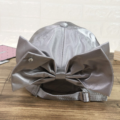 HIT Női sapka napellenzővel és szalaggal több színben