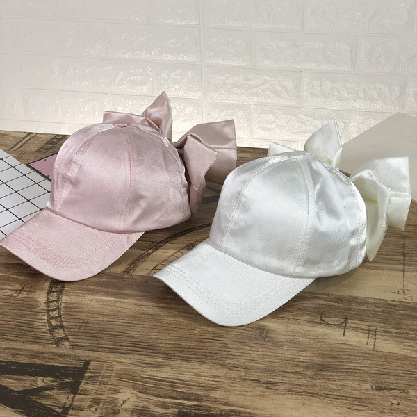 HIT Női sapka napellenzővel és szalaggal több színben