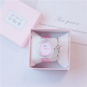 Σύγχρονο γυναικείο ρολόι με διαφανή λουράκι και βραχιόλι