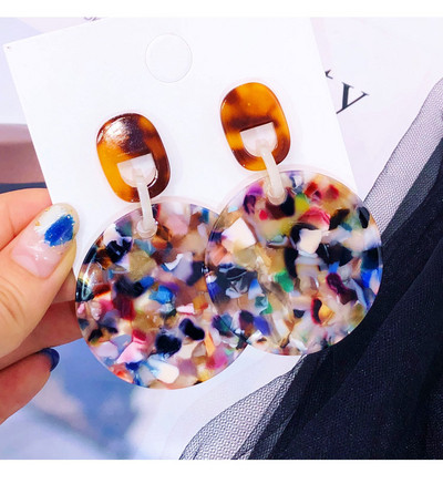 Modern női fülbevaló kerek formában