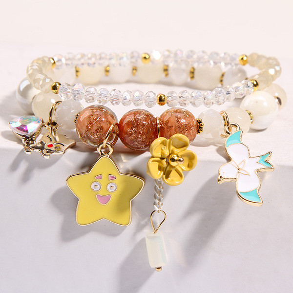 Γυναικείο βραχιόλι με μενταγιόν σε τρία χρώματα