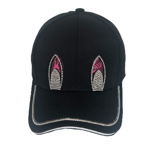 Modern, kövekkel díszített női sapka többféle színben