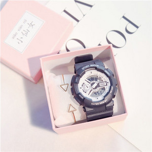 Modern női karóra különböző színekben karkötővel