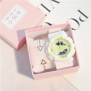 Modern női karóra különböző színekben karkötővel