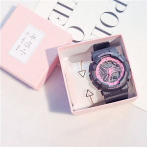 Modern női karóra különböző színekben karkötővel