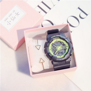 Modern női karóra különböző színekben karkötővel