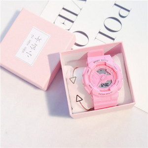 Modern női karóra különböző színekben karkötővel