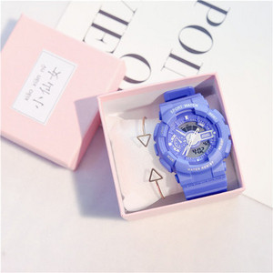 Modern női karóra különböző színekben karkötővel