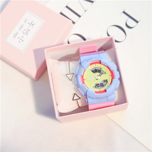 Modern női karóra különböző színekben karkötővel