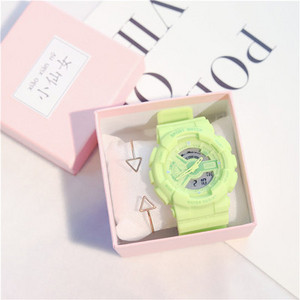 Modern női karóra különböző színekben karkötővel