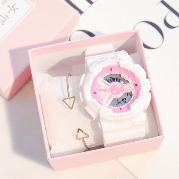 Modern női karóra különböző színekben karkötővel