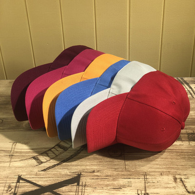 Σπορ-casual καπέλο με γείσο σε διάφορα χρώματα κατάλληλο για άνδρες και γυναίκες