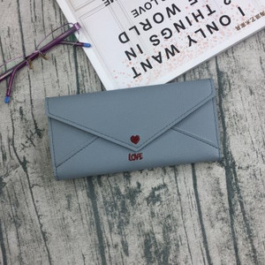 Μοντέρνο γυναικείο πορτοφόλι με κεντήματα σε διάφορα χρώματα