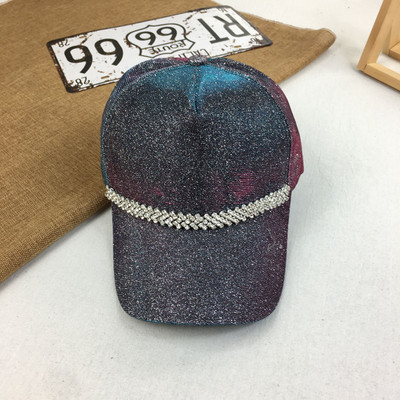 Fényes női sapka kövekkel több színben