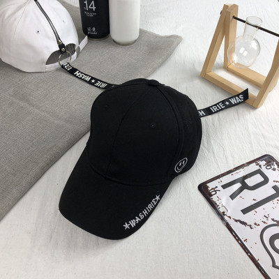 Μοντέρνο καπέλο για άνδρες με κεντήματα και φερμουάρ ασπρόμαυρο