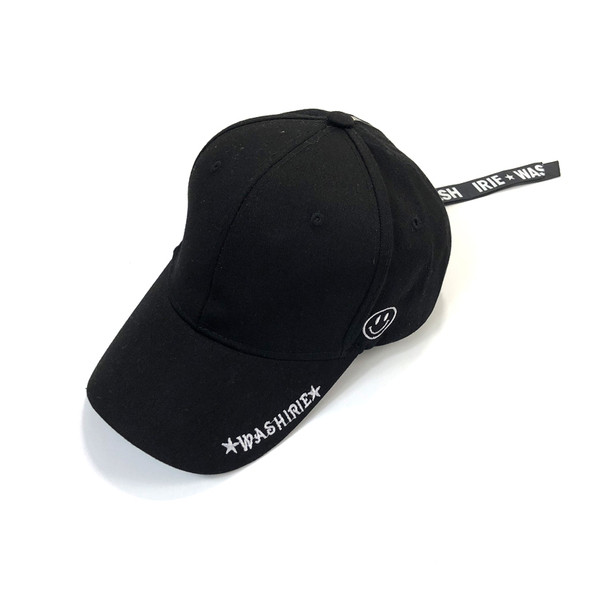 Μοντέρνο καπέλο για άνδρες με κεντήματα και φερμουάρ ασπρόμαυρο