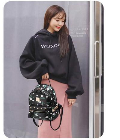 Modern női hátizsák fekete színben