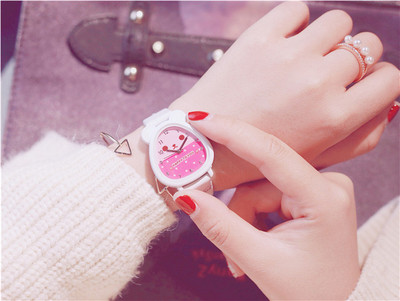 Σύγχρονο γυναικείο  ρολόι σε διάφορα χρώματα με τρισδιάστατο στοιχείο