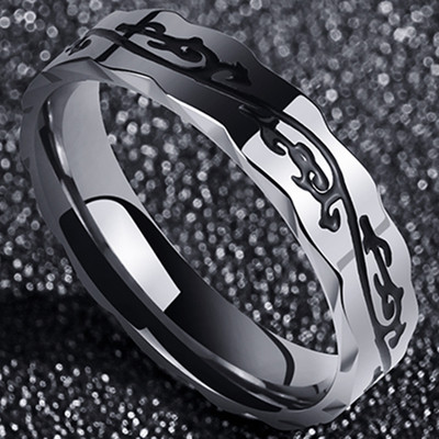 Стилен мъжки пръстен в черен и златист цвят